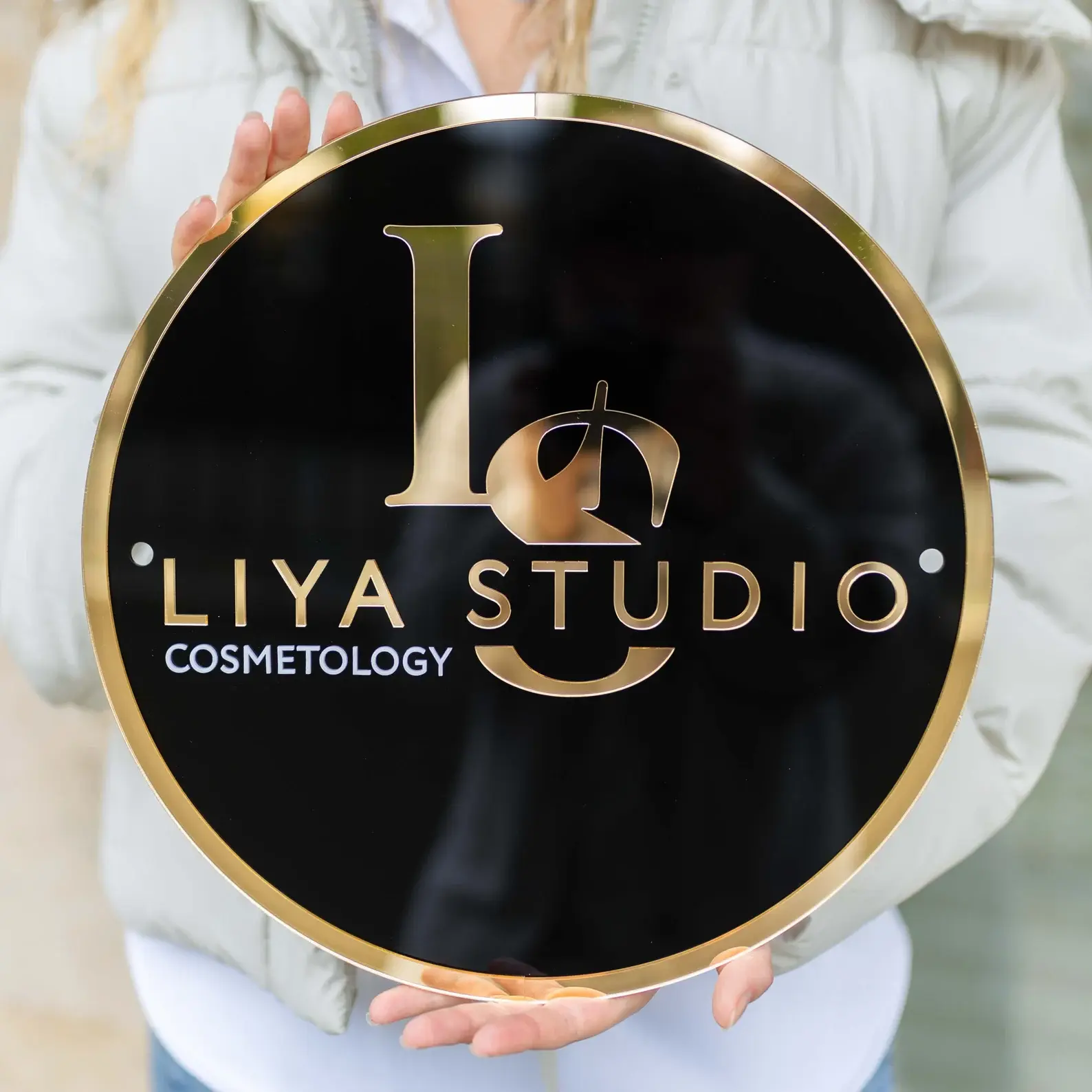 Custom Black Acrylic Round Business Logo Sign for Reception | 3D Acrylic Wall Sign | Small Business, Office & Salon Brand Logo Sign - Image 5
